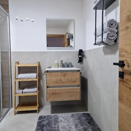 Ferienmaisonette Purpurbuche דירה רויטה